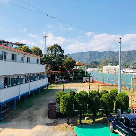 Sea Side Hostel Light House Onomichi Bagian luar foto