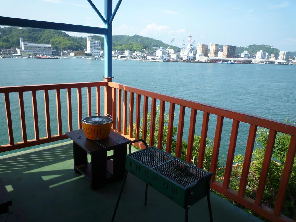 Sea Side Hostel Light House Onomichi Bagian luar foto