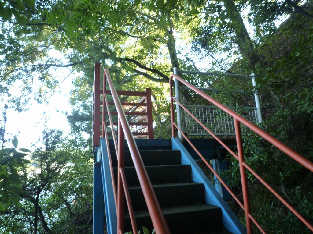 Sea Side Hostel Light House Onomichi Bagian luar foto